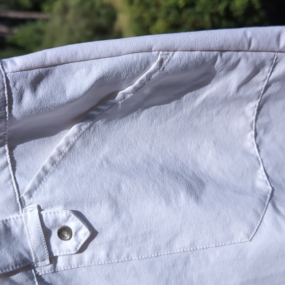 Oakley Shorts - Picture 6 of 9